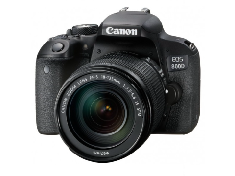 Canon EOS 800D + EF-S 18-135 IS STM